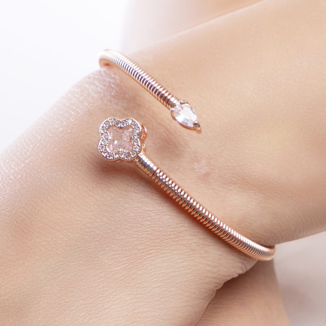 Stainless Steel Spiral Crystal Bracelet