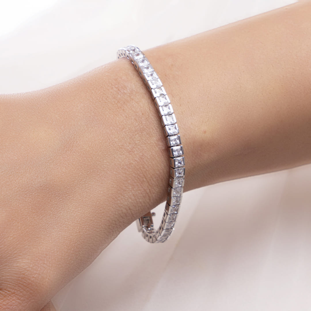 Sleek Crystal Tennis Bracelet