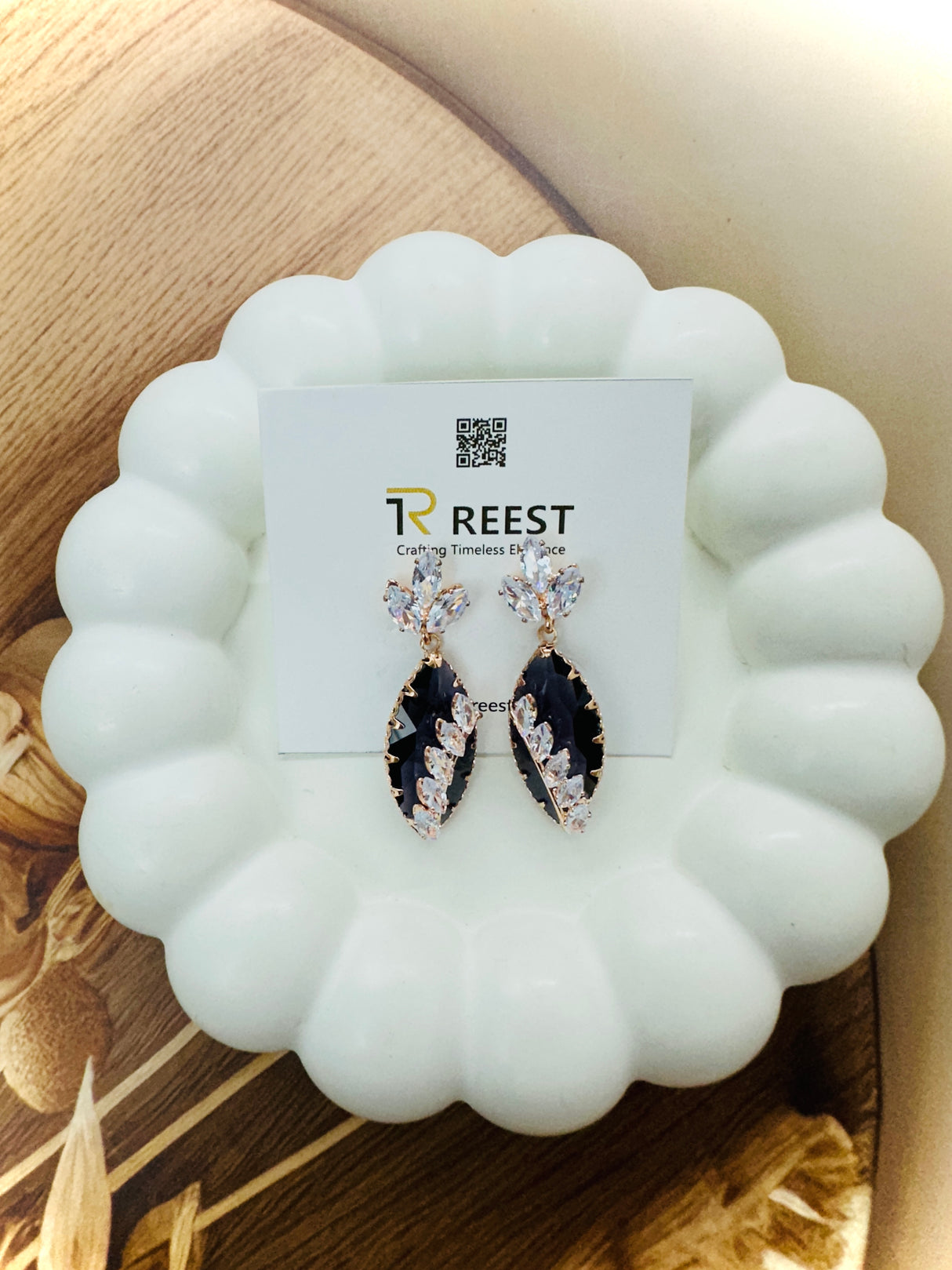 Elegant Leaf-Inspired Drop Earrings