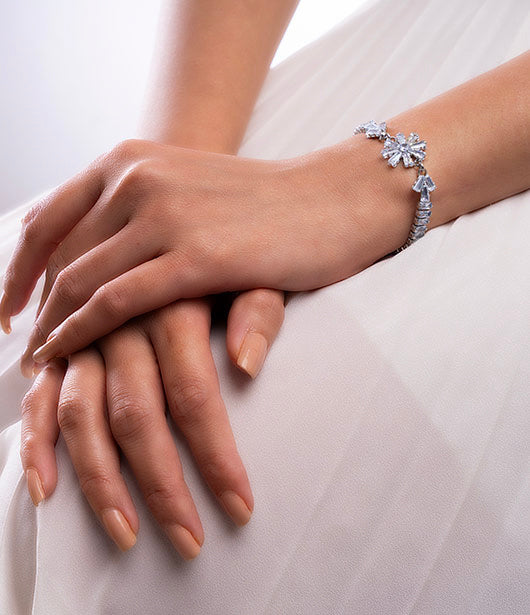 Silver-Toned Starburst Bracelet