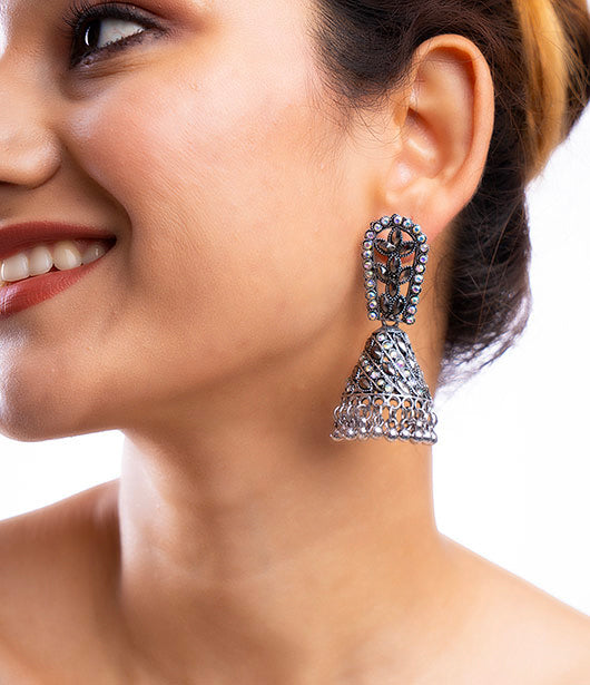 Elegant Arch Jhumka Earring