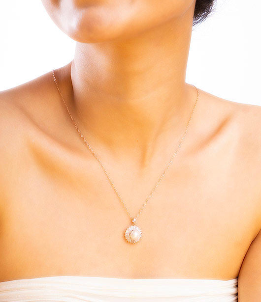 Rose Gold Pearl Circle Chain Pendant