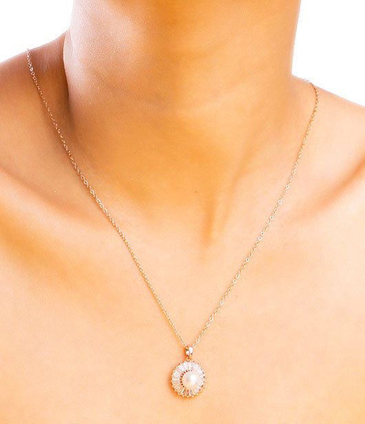 Rose Gold Pearl Circle Chain Pendant