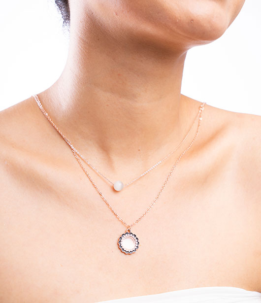 Rose Gold Double Layer Scalloped Circle Pendant Necklace