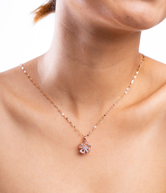 Rose Gold Flower Chain Pendant