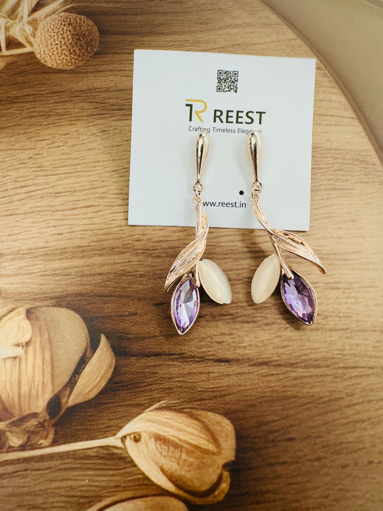 Elegant Leaf-Inspired Drop Earrings